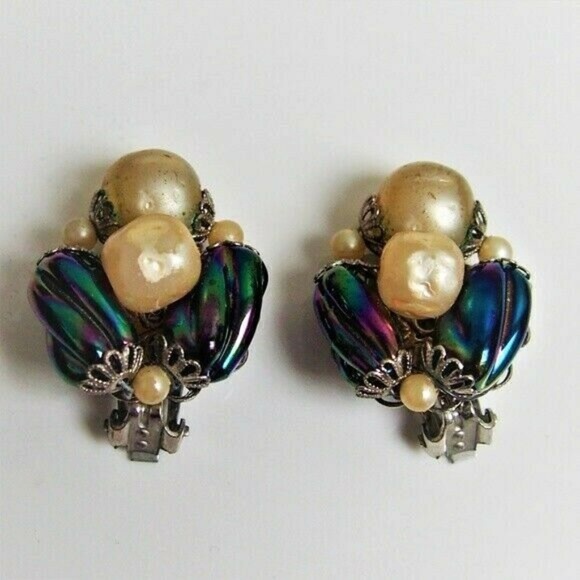 Vintage Jewelry - Iridescent Glass Pearl Mid-Century ClusterEarrings